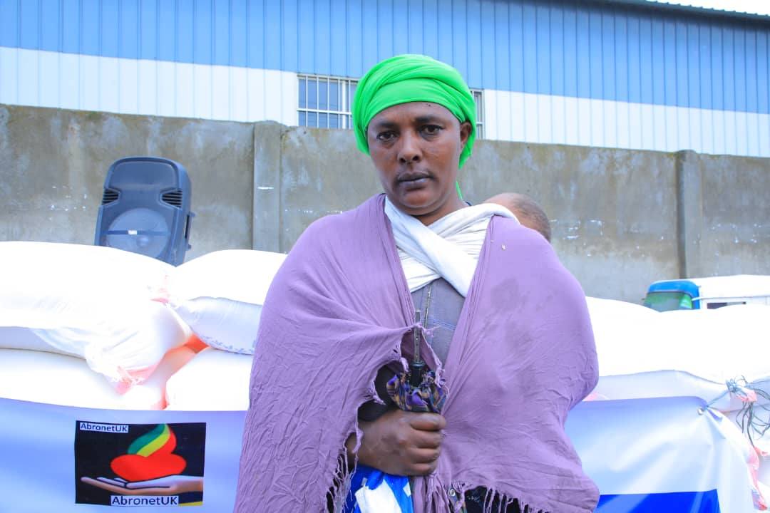 ዩኒቨርሳል ኮሚኒቲ ደቨሎፕመንት ኦርጋናይዜሽን ከአብሮነት ዩኬ በተገኘ የገንዘብ ድጋፍ ለተፈናቃዮች  ከ1 ሚሊዮን ብር በላይ ግምት ያለው የምግብ ድጋፍ አደረገ 